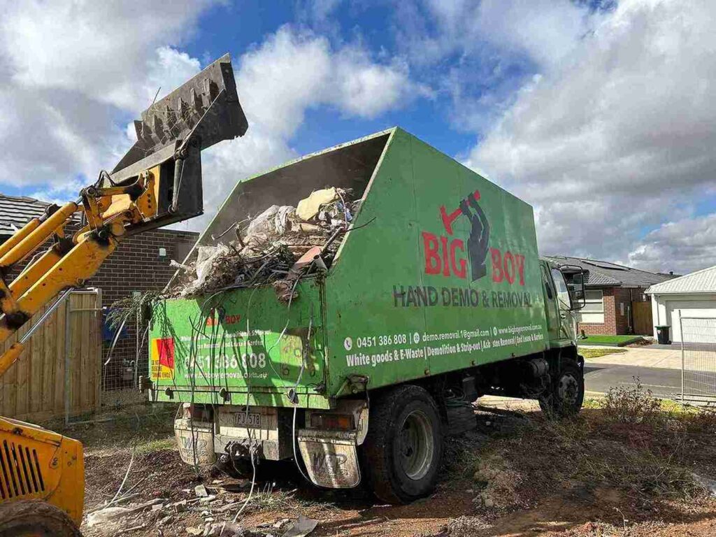 Decluttering Your Home? Here’s the Ultimate Melbourne Cleanout Checklist