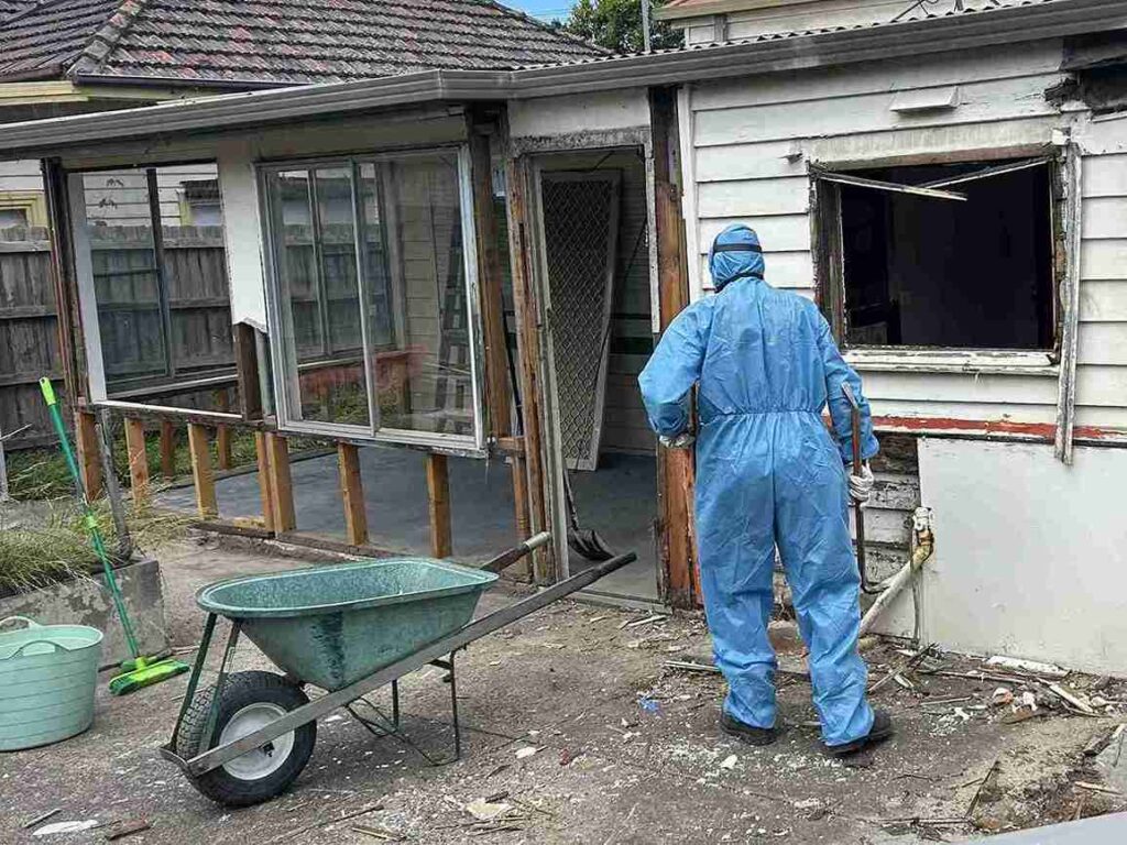 Top 7 Reasons to Hire a Professional Junk Removal Service in Melbourne